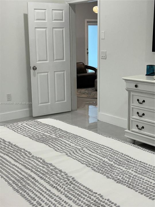 For Rent: $6,500 (3 beds, 2 baths, 1992 Square Feet)