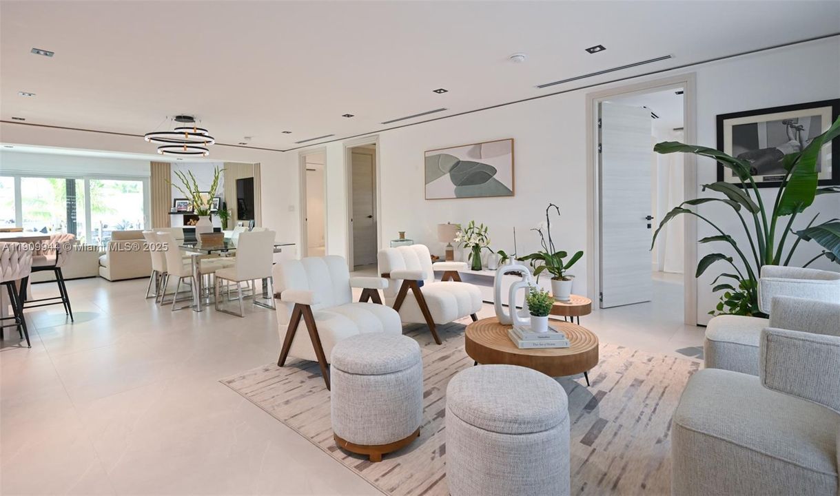 出租: $9,900 (4 贝兹, 4 浴室, 2350 平方英尺)