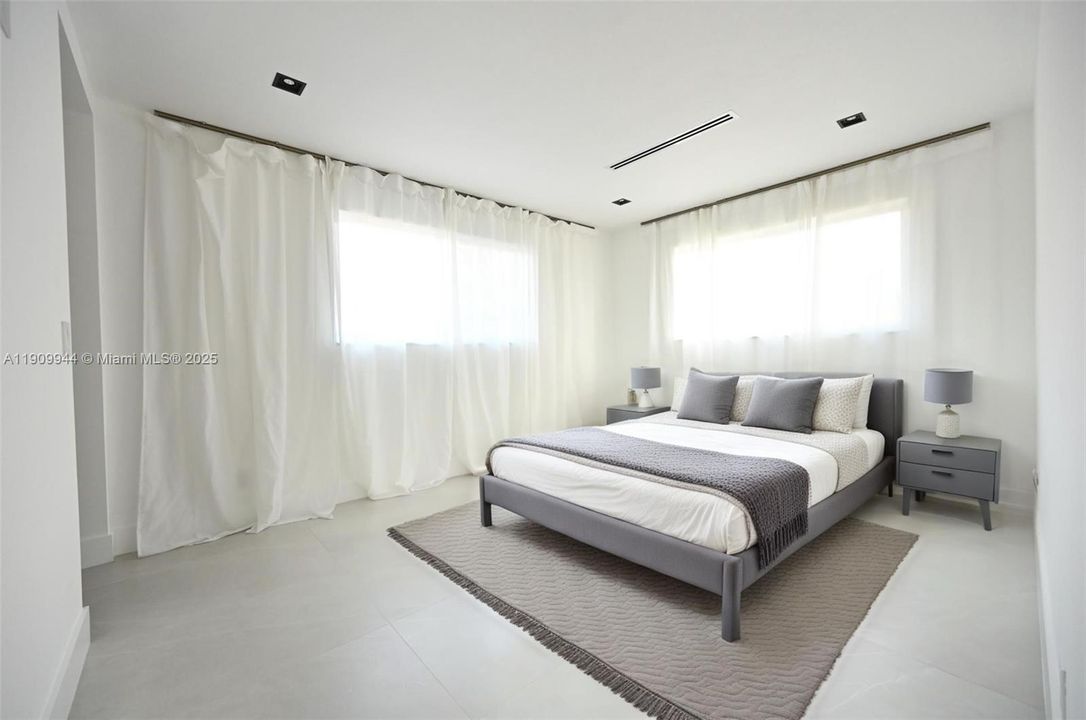 出租: $9,900 (4 贝兹, 4 浴室, 2350 平方英尺)