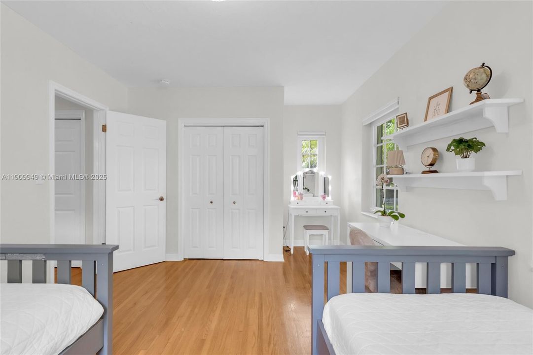 На продажу: $1,925,000 (3 спален, 3 ванн, 1990 Квадратных фут)