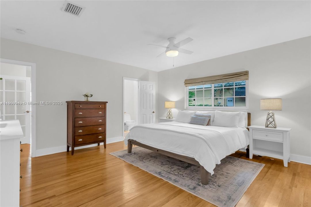 На продажу: $1,925,000 (3 спален, 3 ванн, 1990 Квадратных фут)