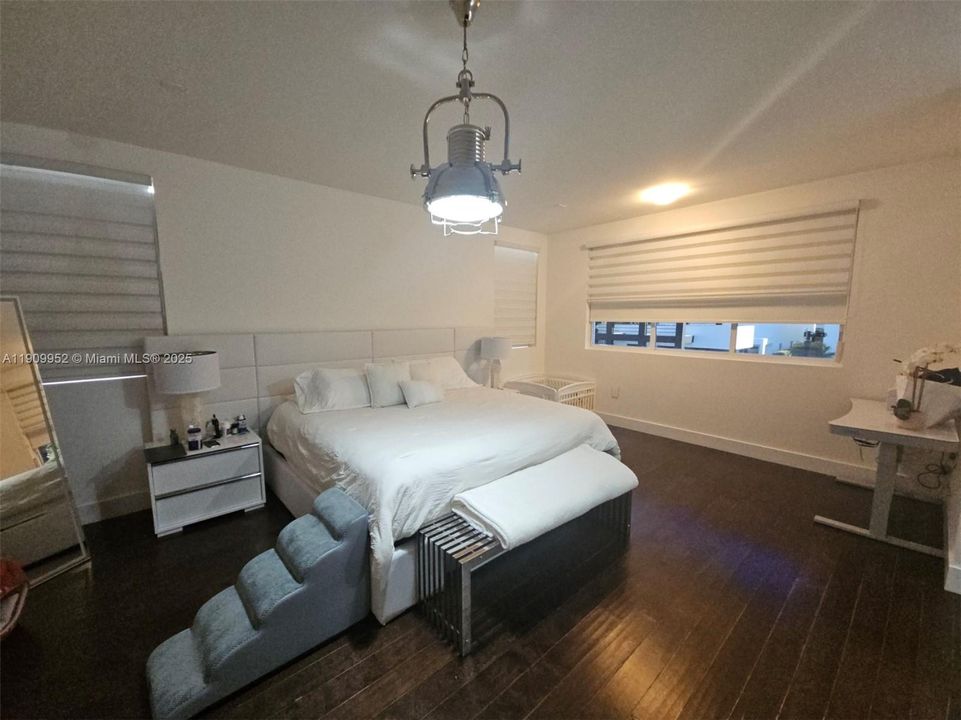 На продажу: $1,450,000 (5 спален, 5 ванн, 3113 Квадратных фут)