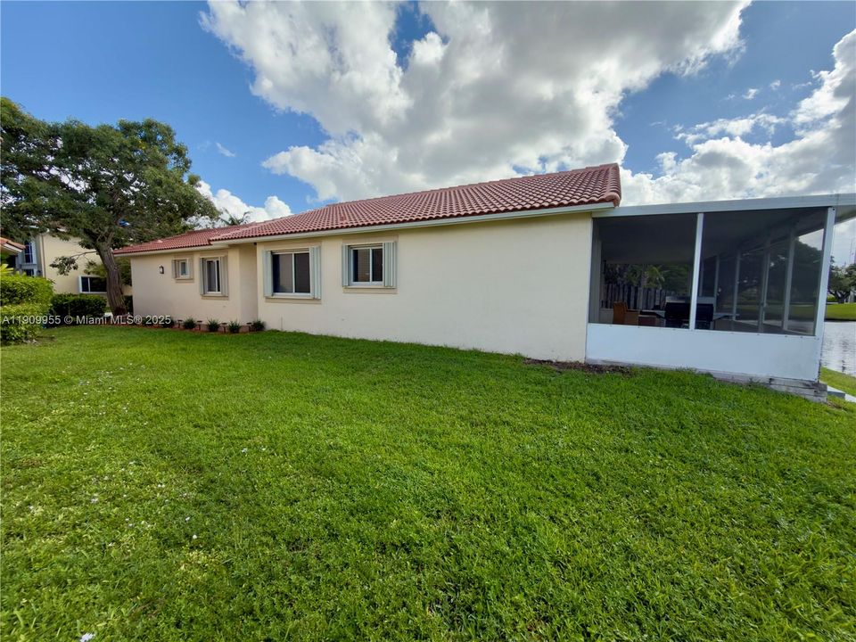 На продажу: $600,000 (3 спален, 2 ванн, 1436 Квадратных фут)