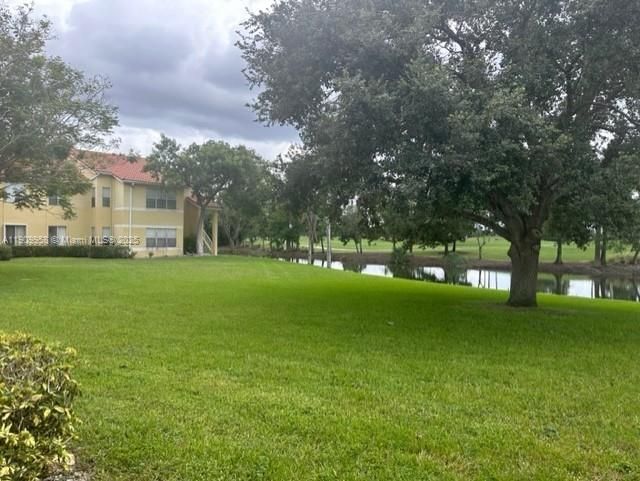 For Rent: $1,800 (1 beds, 1 baths, 743 Square Feet)