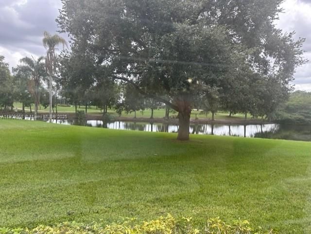 For Rent: $1,800 (1 beds, 1 baths, 743 Square Feet)