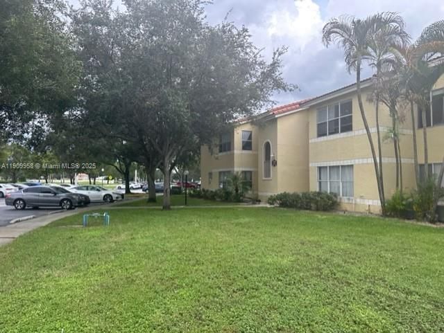 For Rent: $1,800 (1 beds, 1 baths, 743 Square Feet)