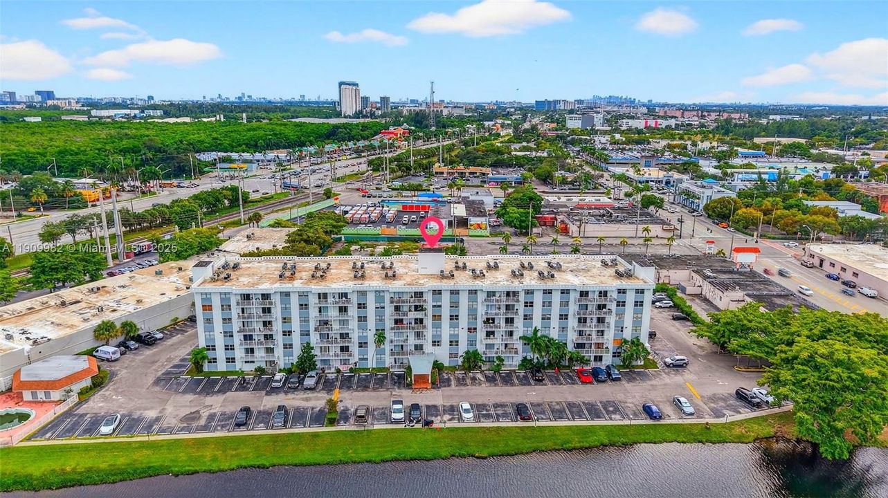 For Sale: $164,700 (1 beds, 1 baths, 658 Square Feet)