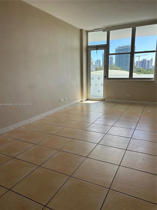 Recientemente alquilado: $2,495 (2 camas, 2 baños, 1100 Pies cuadrados)