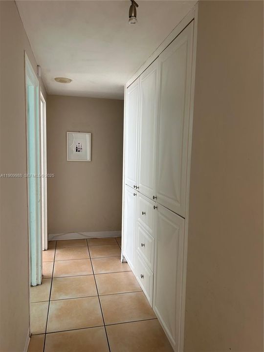 Recientemente alquilado: $2,495 (2 camas, 2 baños, 1100 Pies cuadrados)