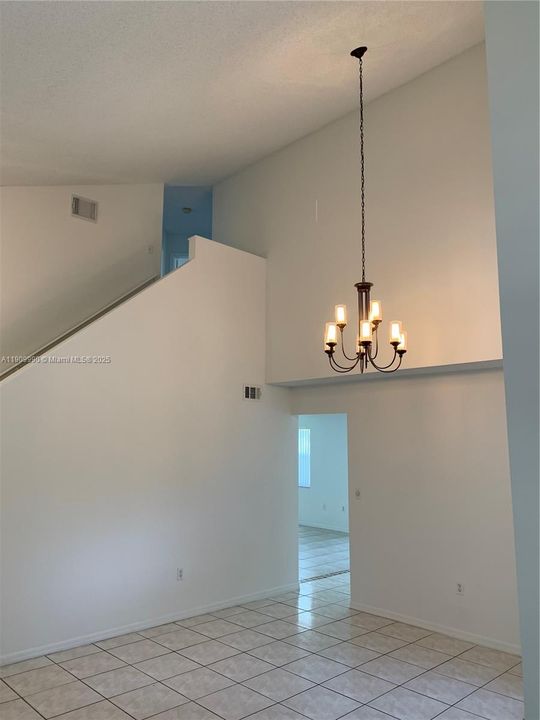 For Rent: $3,500 (3 beds, 2 baths, 1628 Square Feet)