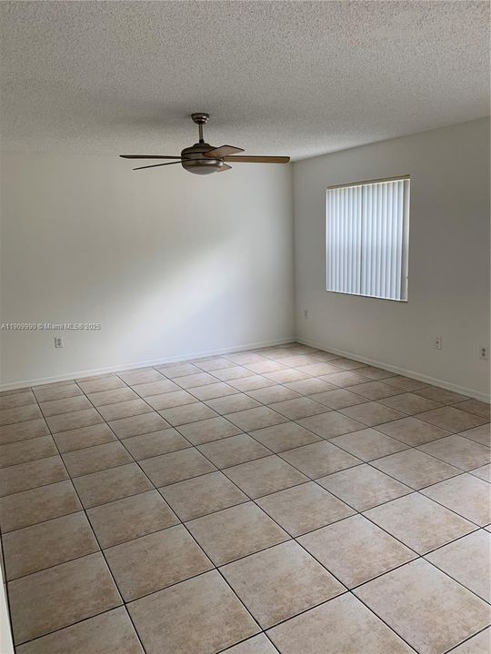 For Rent: $3,500 (3 beds, 2 baths, 1628 Square Feet)