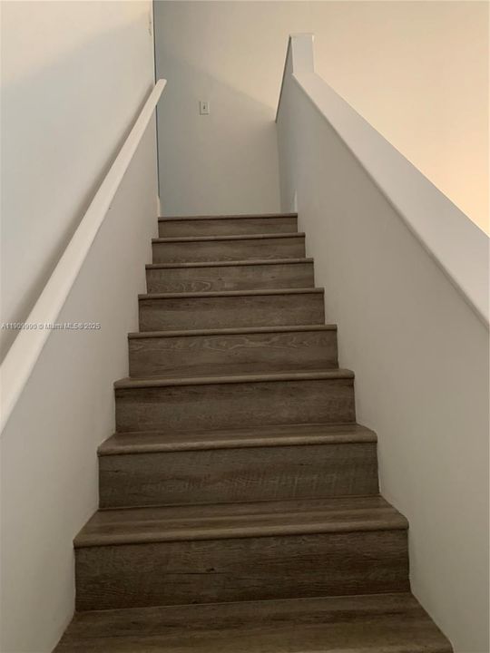 For Rent: $3,500 (3 beds, 2 baths, 1628 Square Feet)