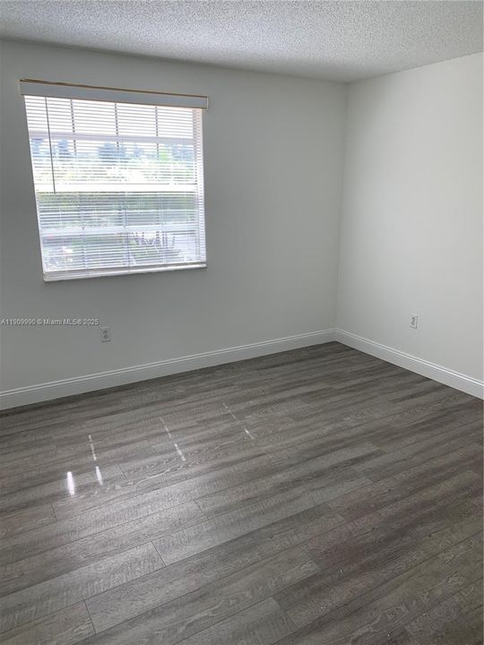 For Rent: $3,500 (3 beds, 2 baths, 1628 Square Feet)