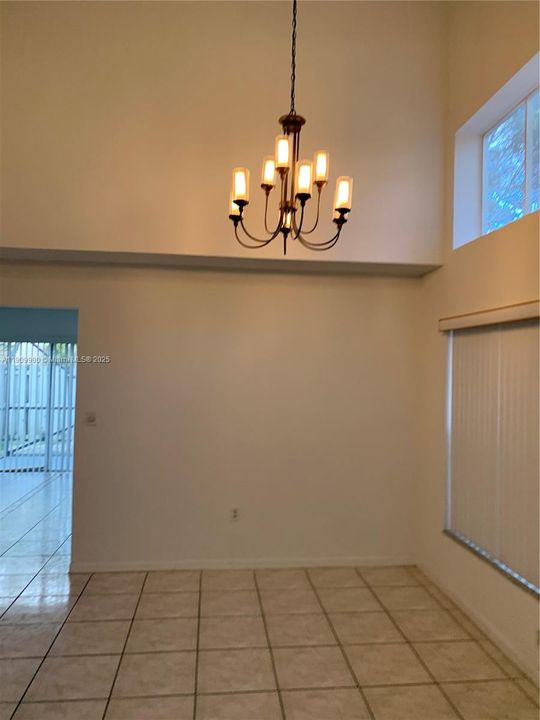 For Rent: $3,500 (3 beds, 2 baths, 1628 Square Feet)