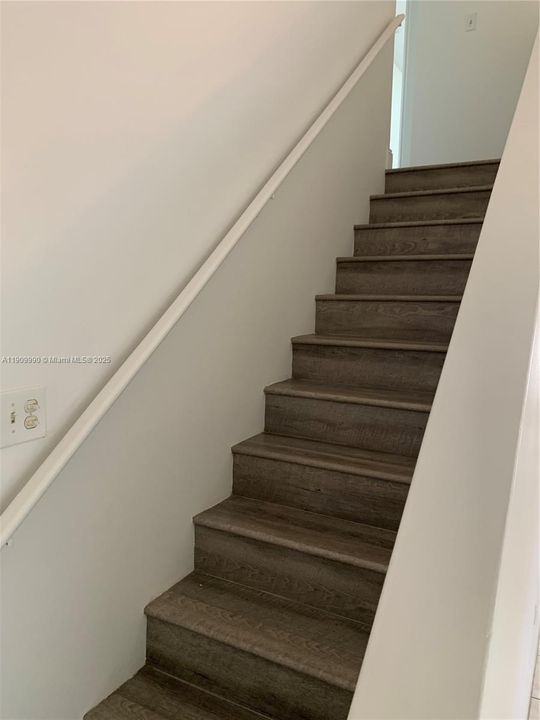 For Rent: $3,500 (3 beds, 2 baths, 1628 Square Feet)