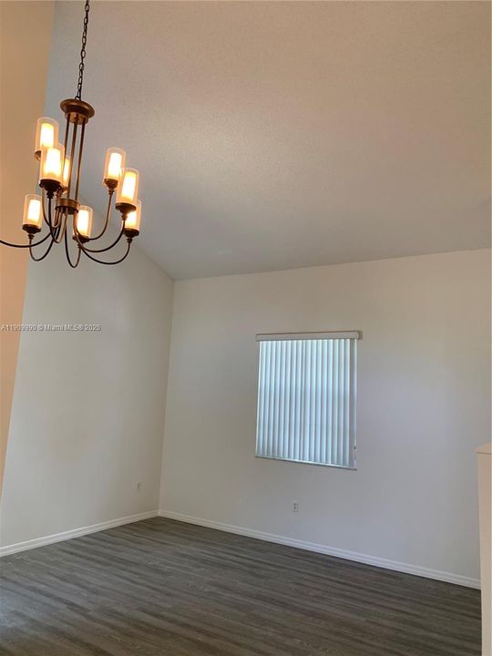 For Rent: $3,500 (3 beds, 2 baths, 1628 Square Feet)