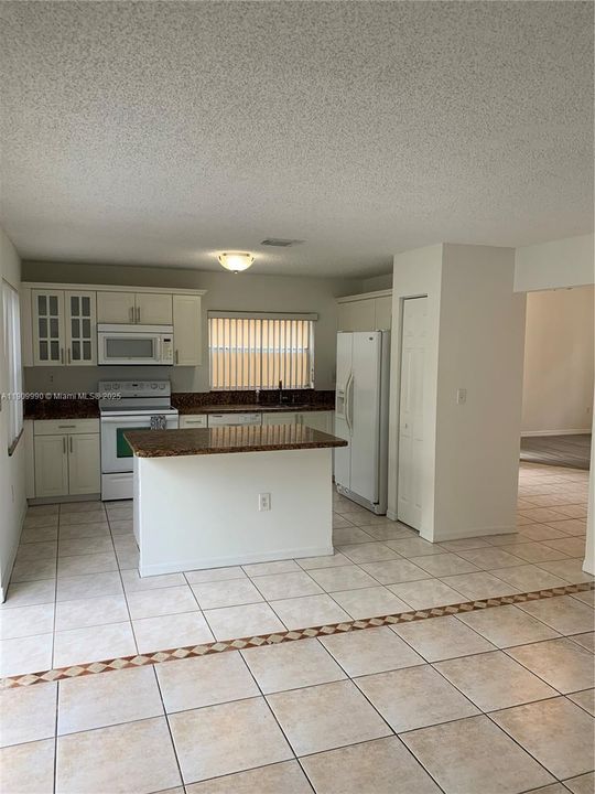 For Rent: $3,500 (3 beds, 2 baths, 1628 Square Feet)
