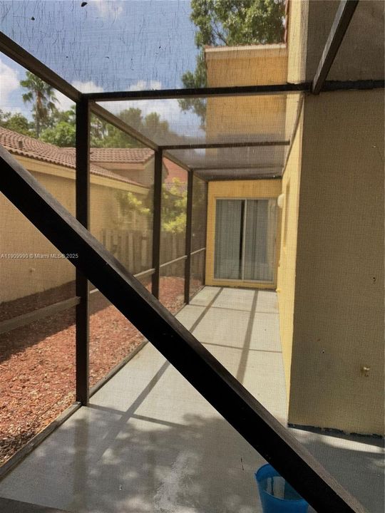 For Rent: $3,500 (3 beds, 2 baths, 1628 Square Feet)