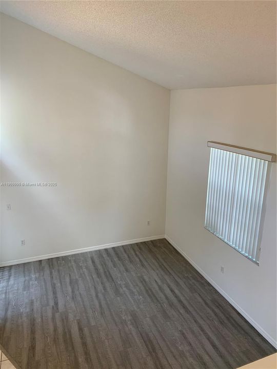 For Rent: $3,500 (3 beds, 2 baths, 1628 Square Feet)