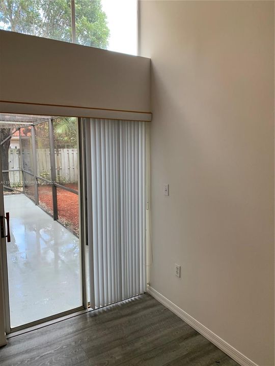 For Rent: $3,500 (3 beds, 2 baths, 1628 Square Feet)