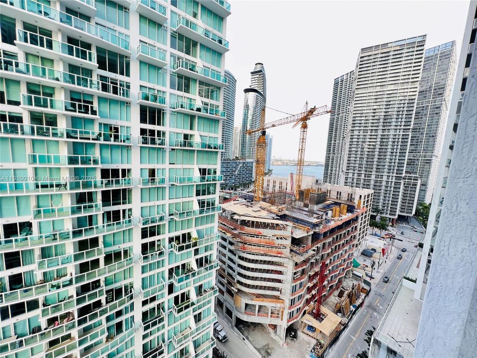 В аренду: $3,000 (1 спален, 1 ванн, 790 Квадратных фут)