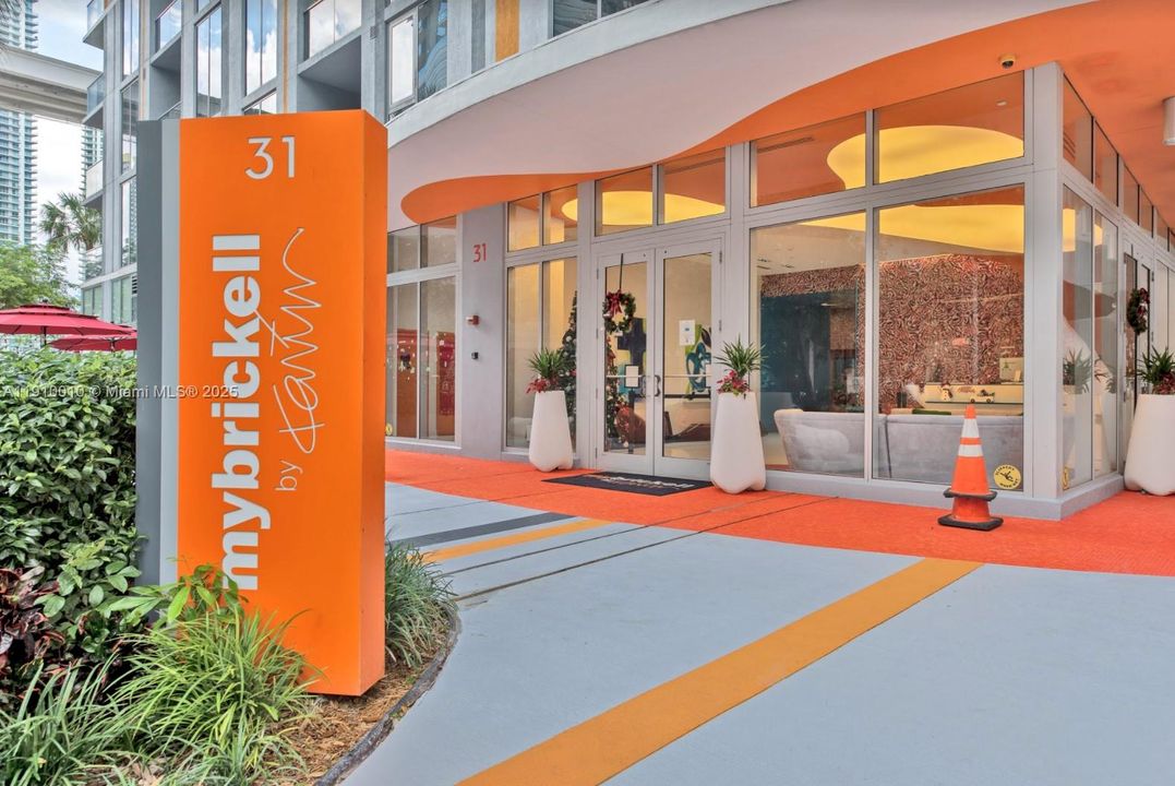 В аренду: $3,000 (1 спален, 1 ванн, 790 Квадратных фут)