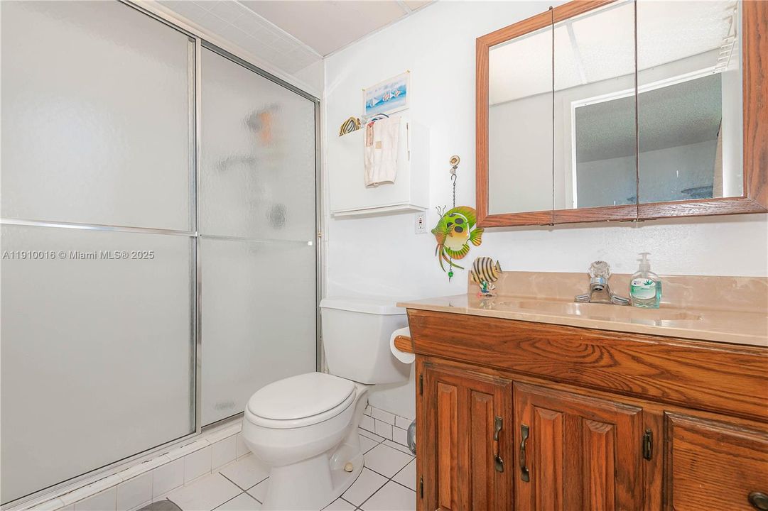 For Sale: $89,900 (2 beds, 2 baths, 1010 Square Feet)