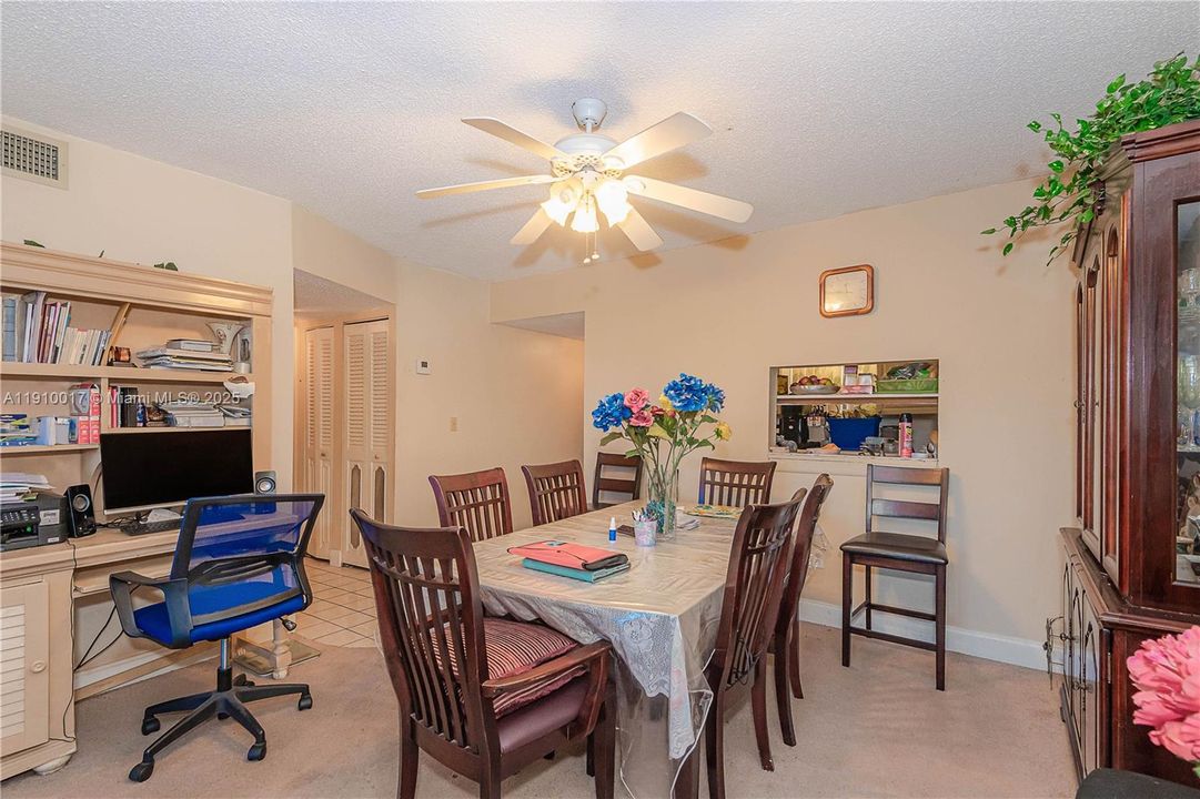 На продажу: $89,900 (2 спален, 2 ванн, 1010 Квадратных фут)