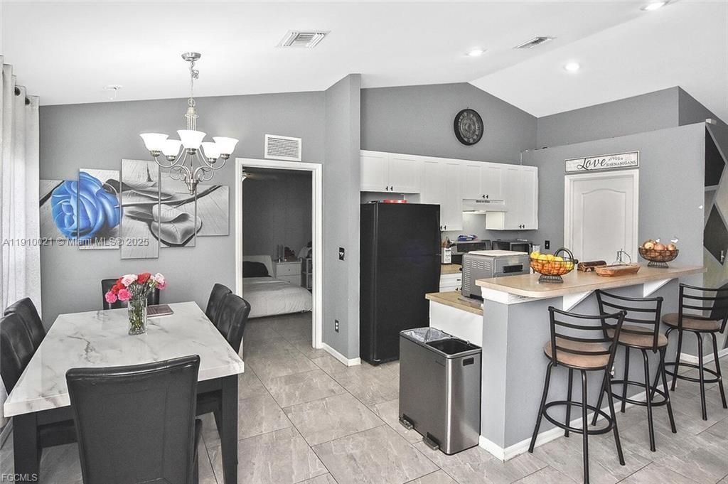 待售: $275,000 (3 贝兹, 2 浴室, 0 平方英尺)