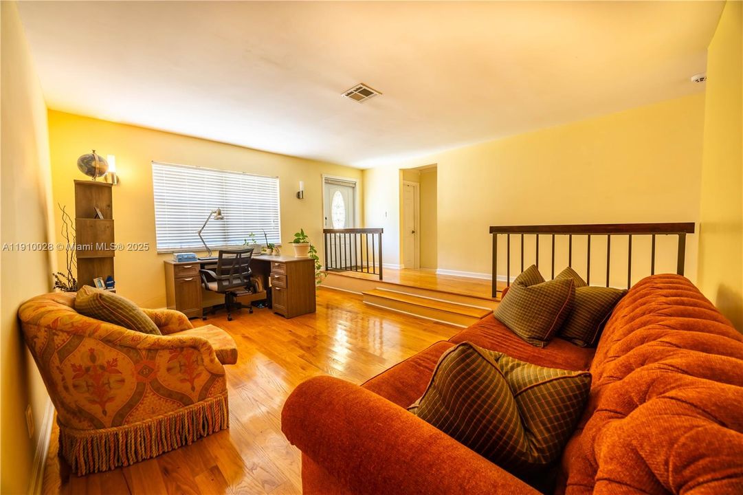 Active With Contract: $485,000 (3 beds, 2 baths, 1740 Square Feet)