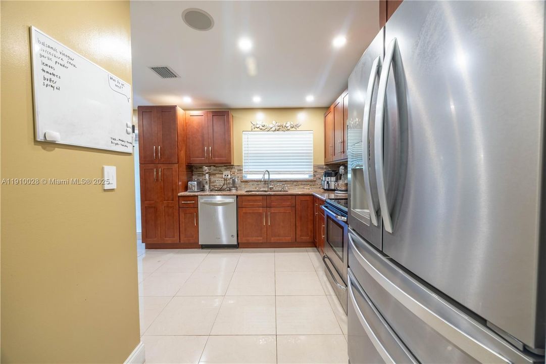 Active With Contract: $485,000 (3 beds, 2 baths, 1740 Square Feet)