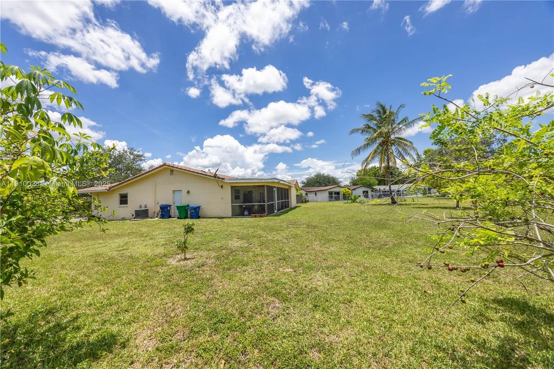 Active With Contract: $485,000 (3 beds, 2 baths, 1740 Square Feet)