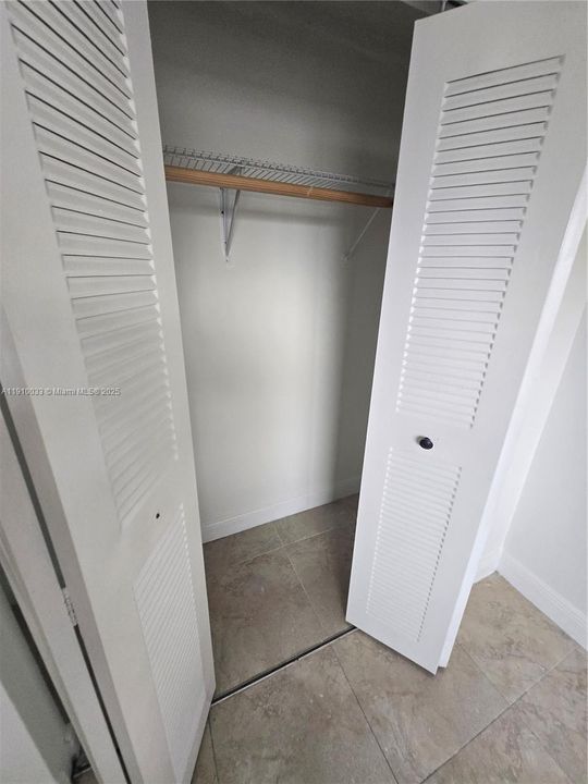 Под контрактом: $2,000 (2 спален, 2 ванн, 750 Квадратных фут)