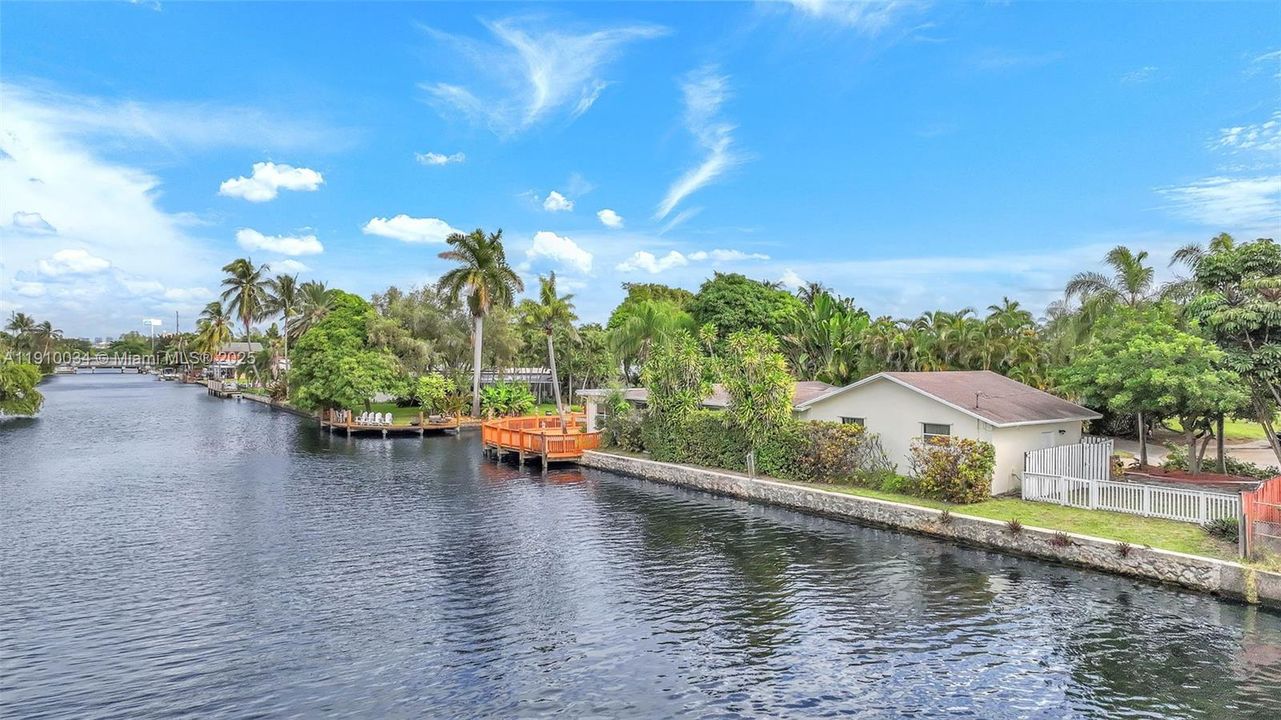 待售: $1,099,999 (4 贝兹, 3 浴室, 2022 平方英尺)