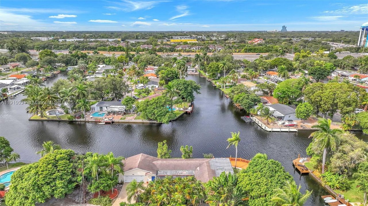 待售: $1,099,999 (4 贝兹, 3 浴室, 2022 平方英尺)