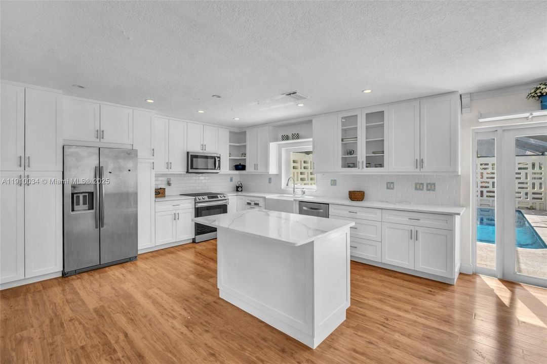 待售: $1,099,999 (4 贝兹, 3 浴室, 2022 平方英尺)