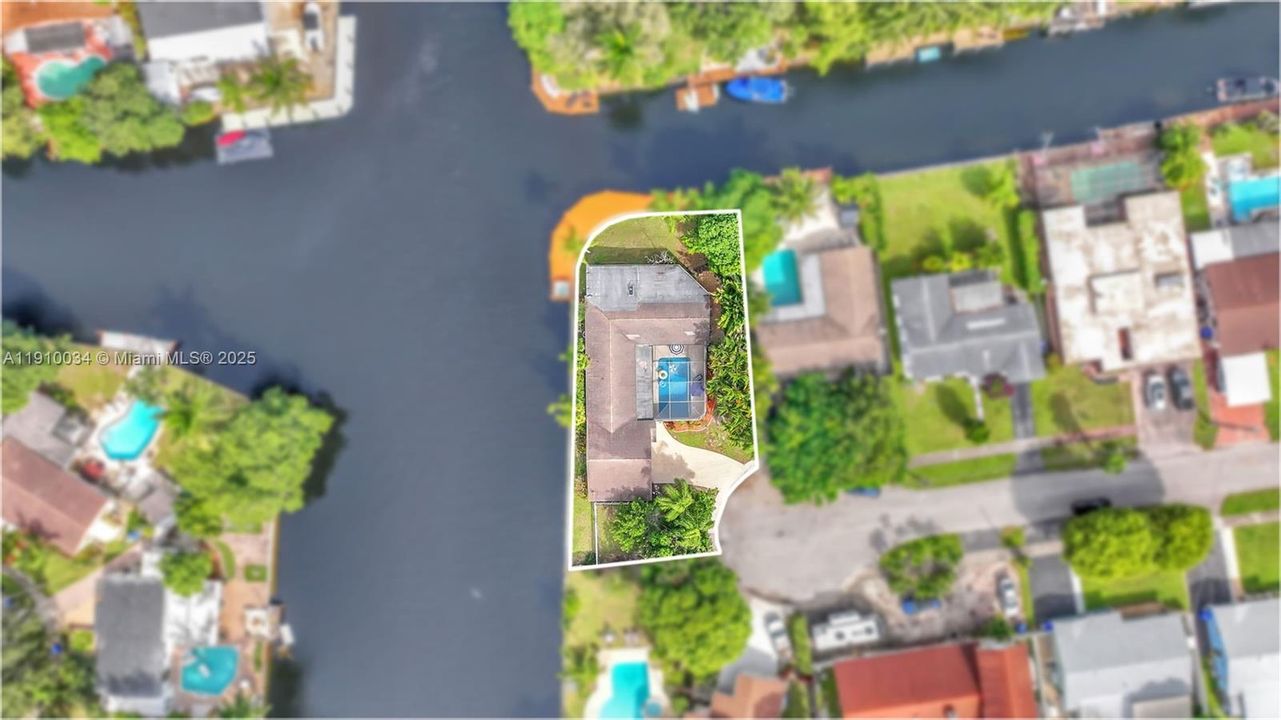 待售: $1,099,999 (4 贝兹, 3 浴室, 2022 平方英尺)