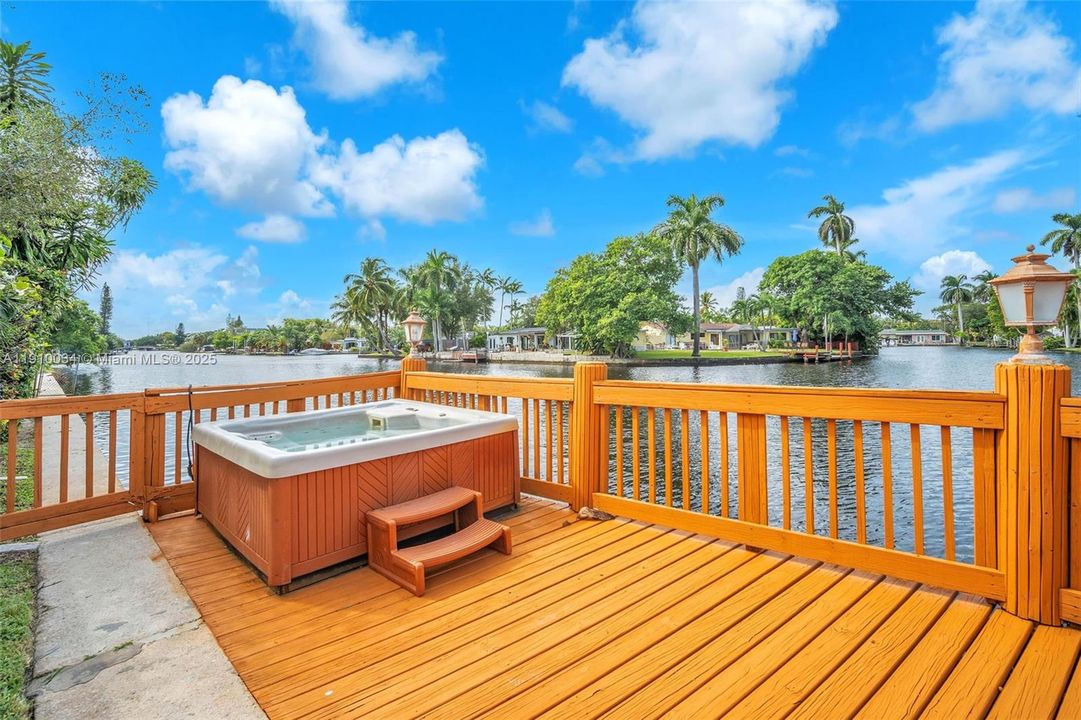 待售: $1,099,999 (4 贝兹, 3 浴室, 2022 平方英尺)