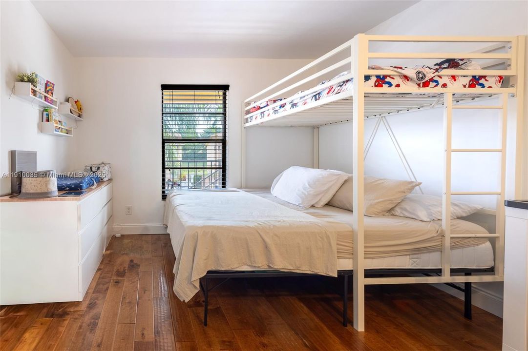 Activo con contrato: $164,000 (1 camas, 1 baños, 576 Pies cuadrados)