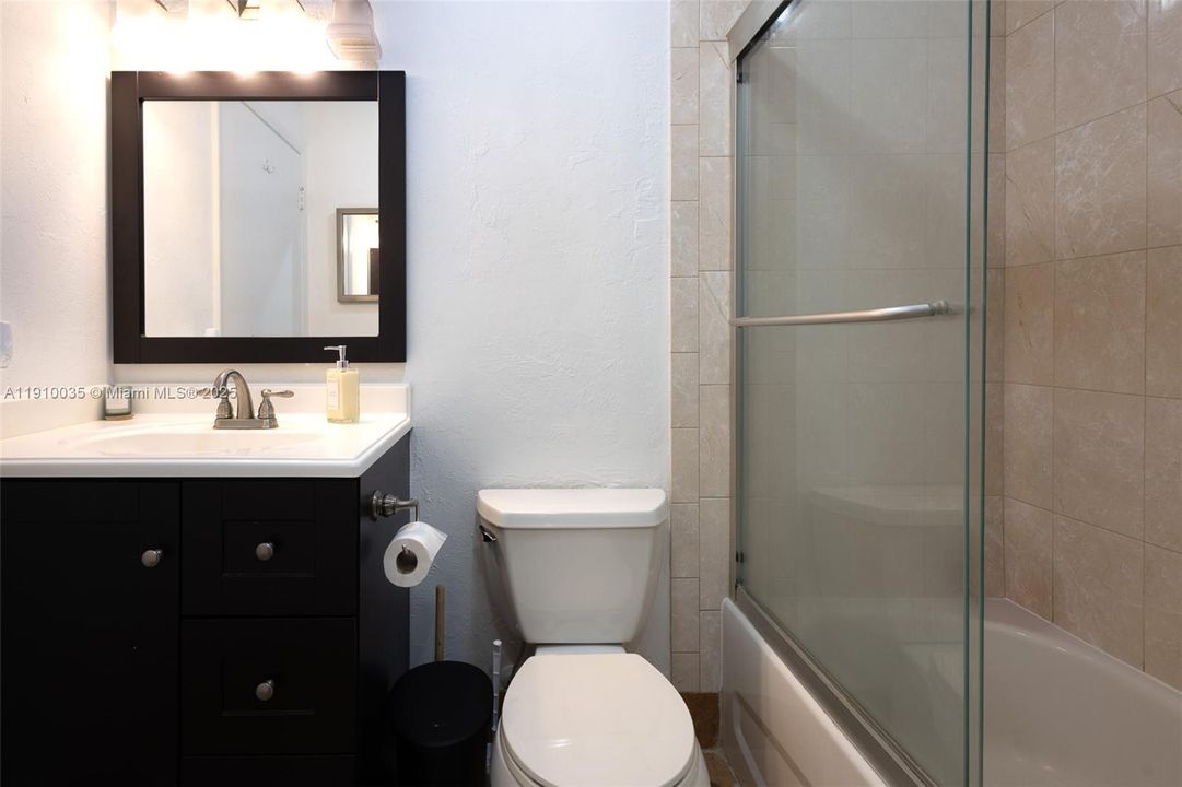 Activo con contrato: $164,000 (1 camas, 1 baños, 576 Pies cuadrados)