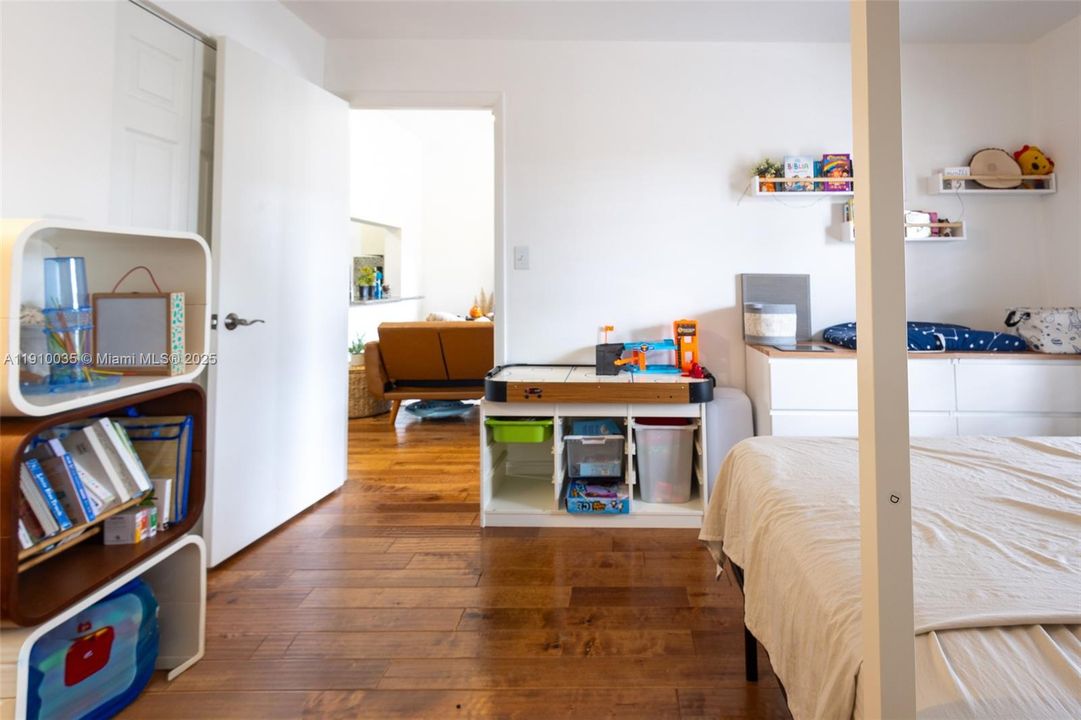 Activo con contrato: $164,000 (1 camas, 1 baños, 576 Pies cuadrados)