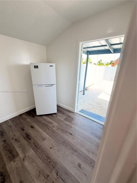 В аренду: $1,550 (1 спален, 1 ванн, 1275 Квадратных фут)