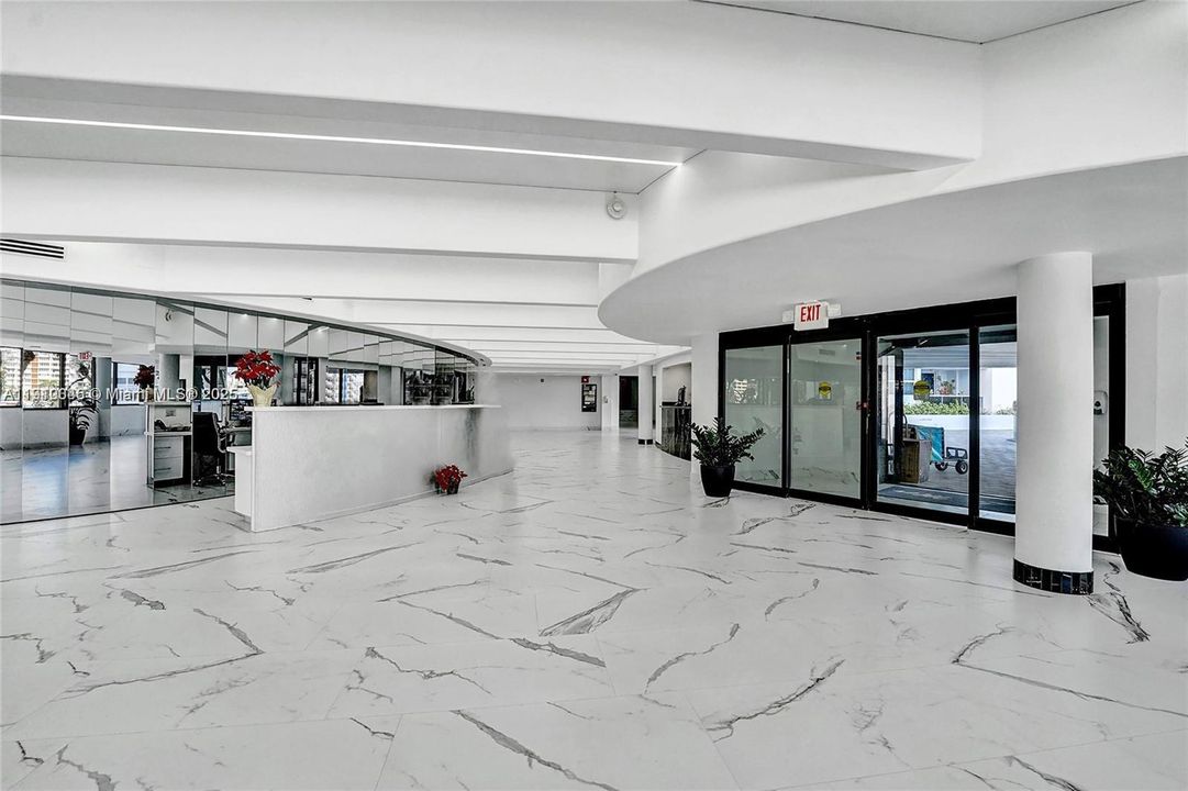 For Sale: $835,000 (3 beds, 4 baths, 3040 Square Feet)