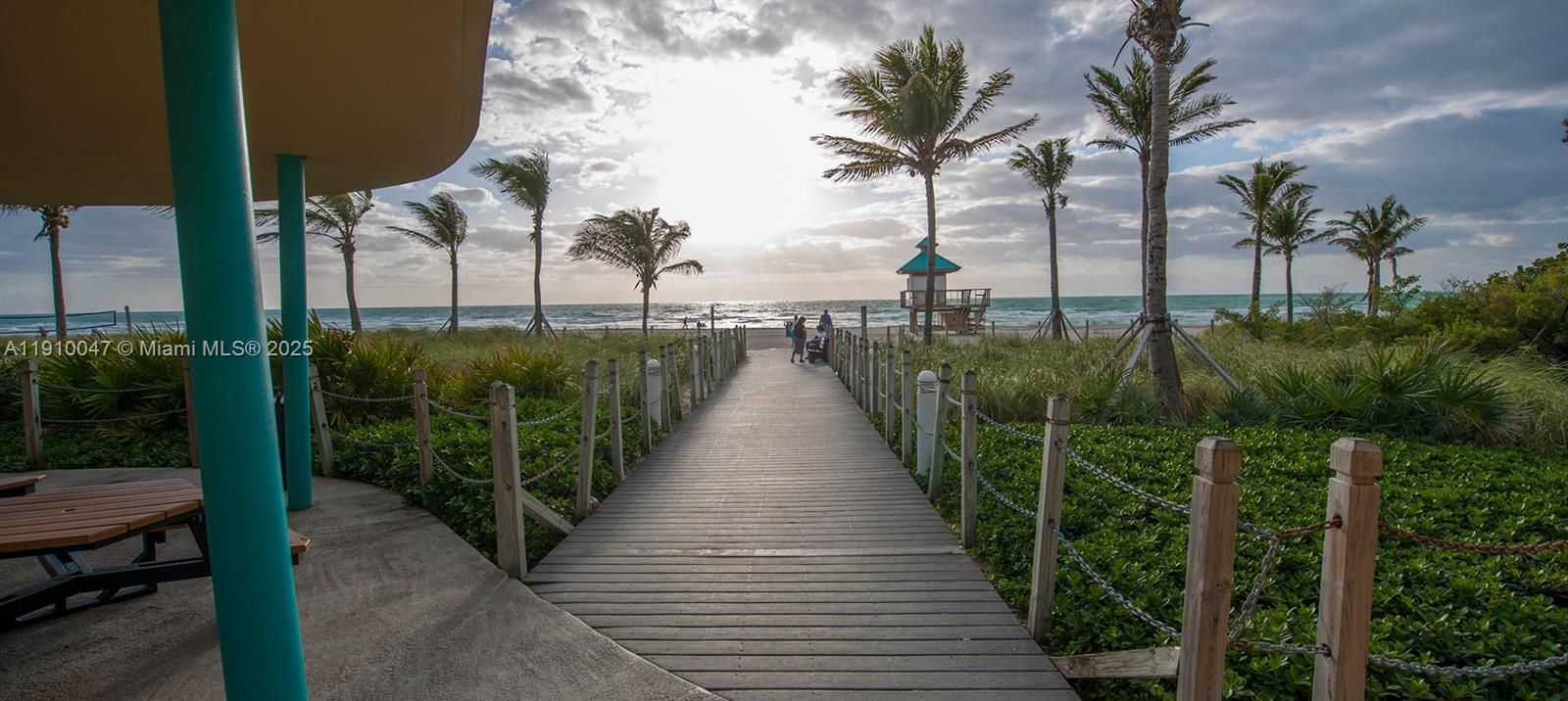 For Rent: $2,590 (2 beds, 2 baths, 740 Square Feet)