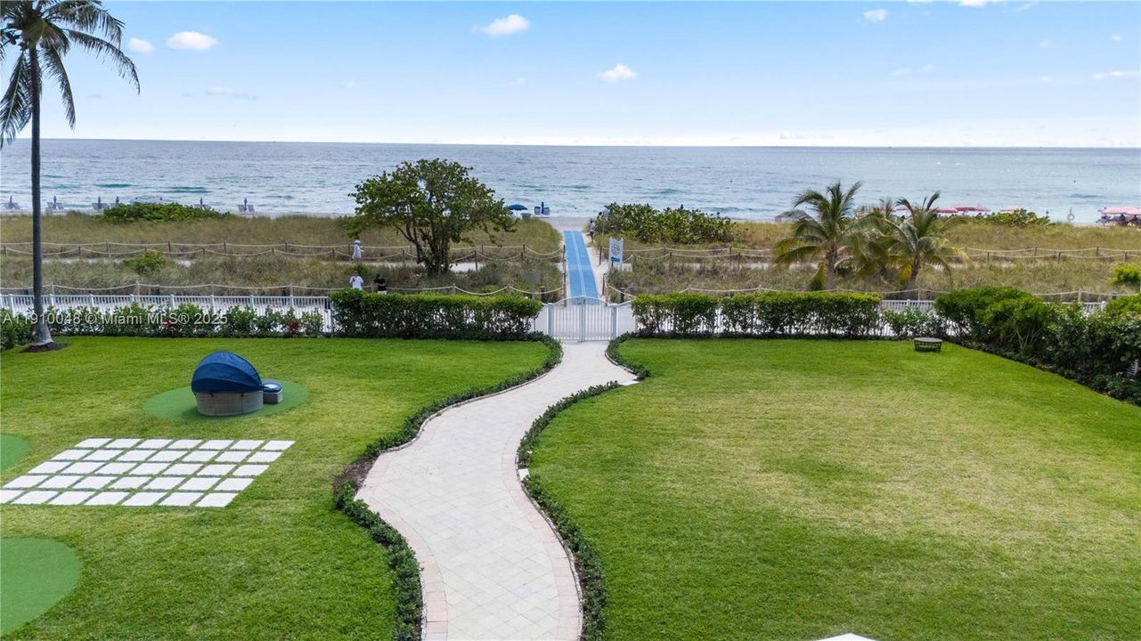 For Sale: $899,999 (2 beds, 2 baths, 1260 Square Feet)