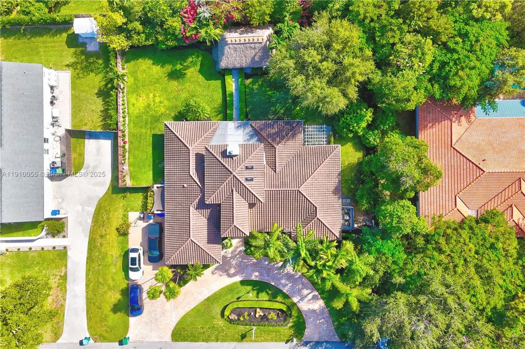 На продажу: $1,650,000 (4 спален, 2 ванн, 2837 Квадратных фут)