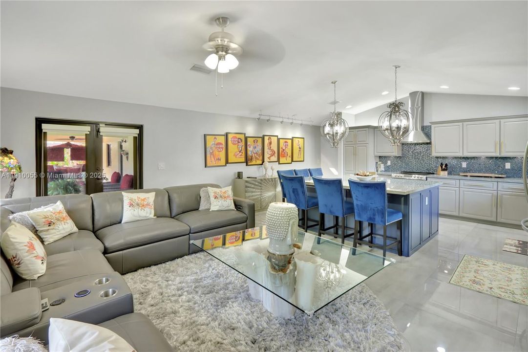 На продажу: $1,650,000 (4 спален, 2 ванн, 2837 Квадратных фут)