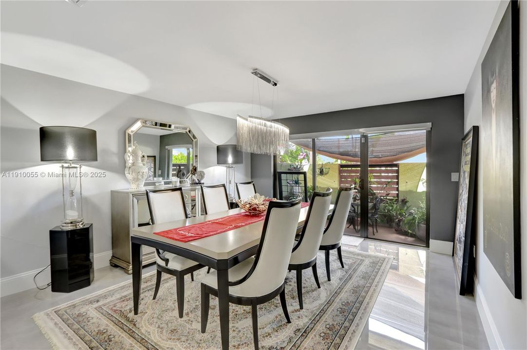 На продажу: $1,650,000 (4 спален, 2 ванн, 2837 Квадратных фут)