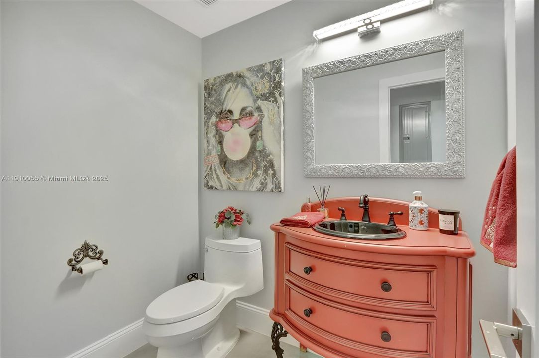 На продажу: $1,650,000 (4 спален, 2 ванн, 2837 Квадратных фут)