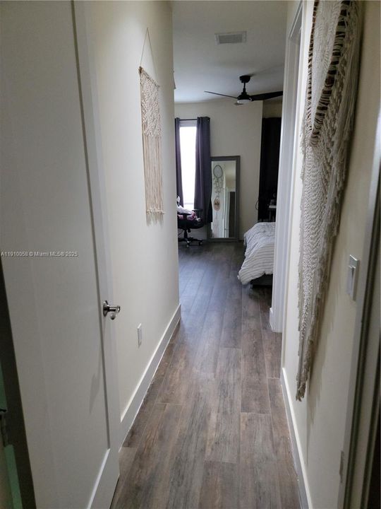 For Sale: $620,000 (3 beds, 3 baths, 1689 Square Feet)